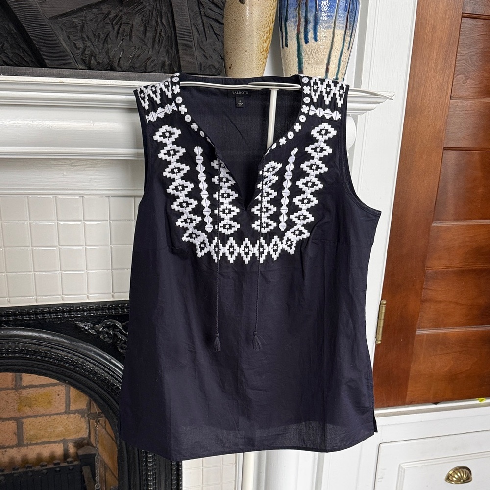 Talbots  Love and kisses Black and White Embroidered Blouse-‎ worn once